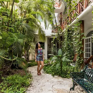 https://near-5th-avenue-selva-y-mar-apart-hotel-by-bfh.quintano-roohotels.com